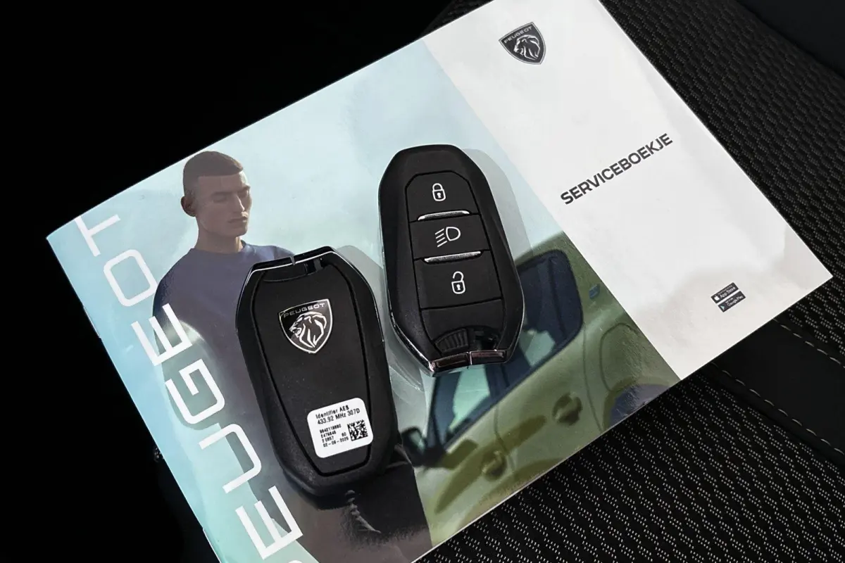 1.2 Hybrid 145 GT Keyless Camera Adaptive Cruise