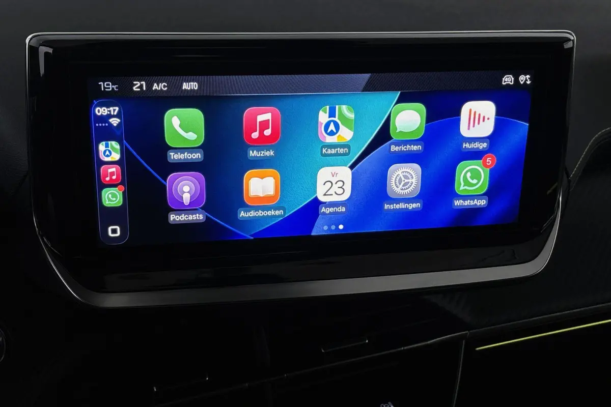 1.2 Hybrid 145 GT Keyless Camera Adaptive Cruise