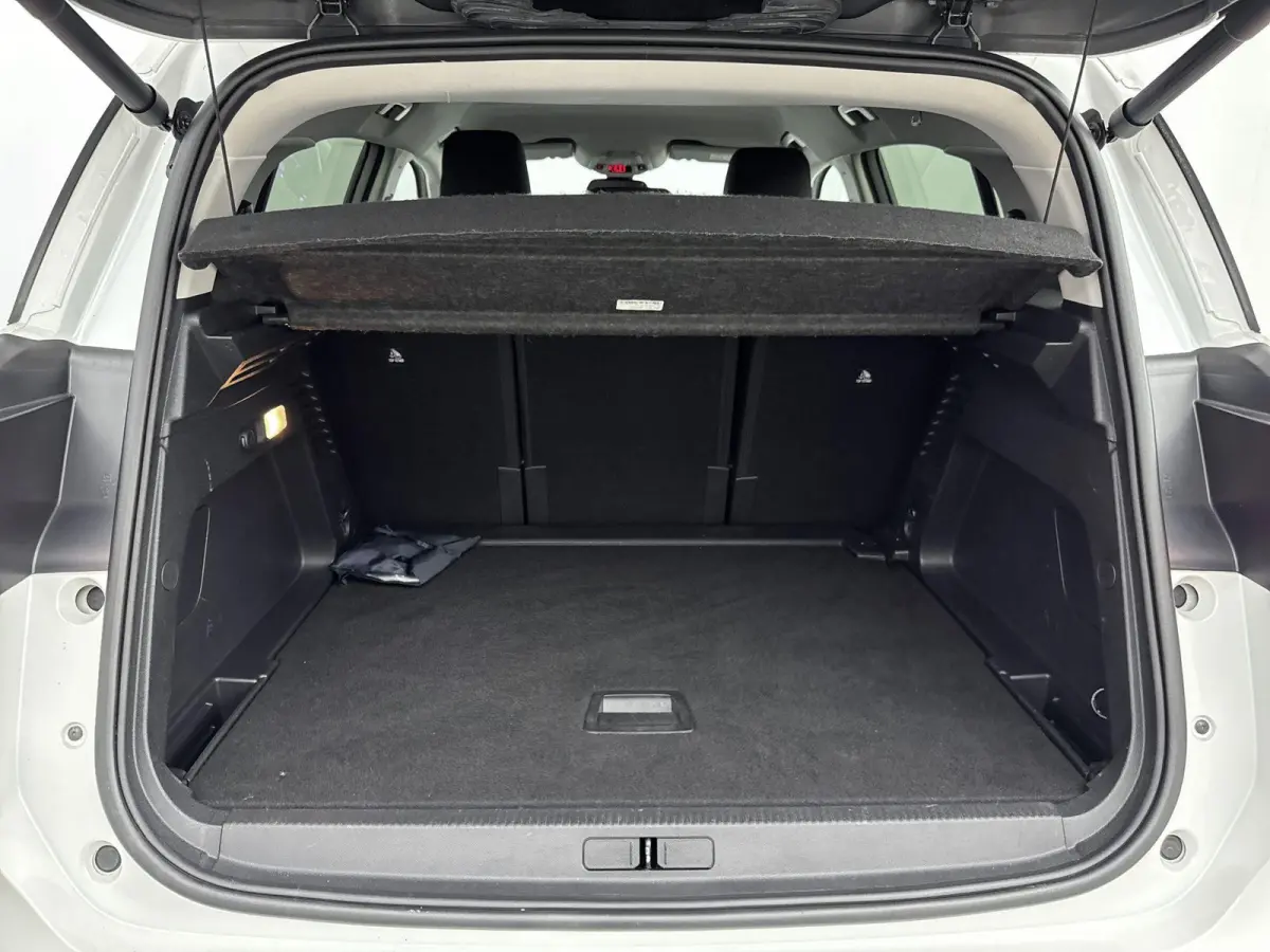 1.2 PureTech Business Plus | Trekhaak | Cruise Control | Achteruitrijcamera | Stoelverwarming | Keyless | Lane Assist | Elekt. stoelverstelling | Carplay |