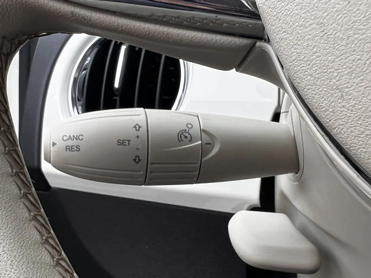 1.0 Hybrid Cult Face Lift 2022 | Airco | Park Sensors | LED | Bluetooth | Orig Ned | 1 Eigenaar!