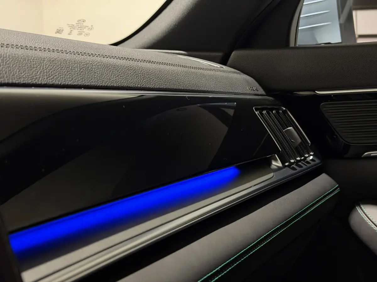 1.5 DM-i FWD Boost | Panorama dak | premium audio | stoel verwarming/koeling |