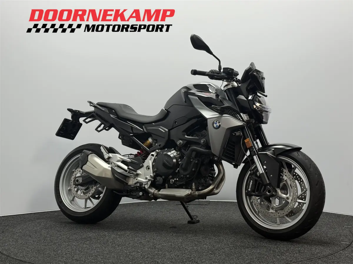 F 900 R