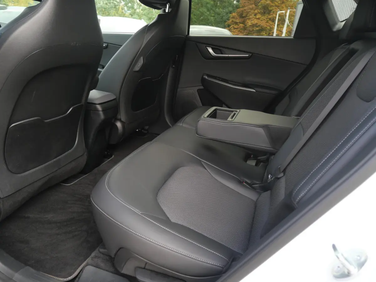 Light Edition 58 kWh | Camera | Carplay | Navi | Adaptief | Stoel/Stuurverwarming