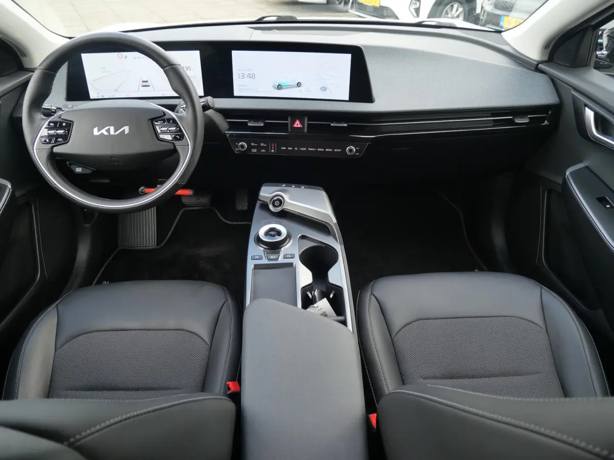 Light Edition 58 kWh | Camera | Carplay | Navi | Adaptief | Stoel/Stuurverwarming