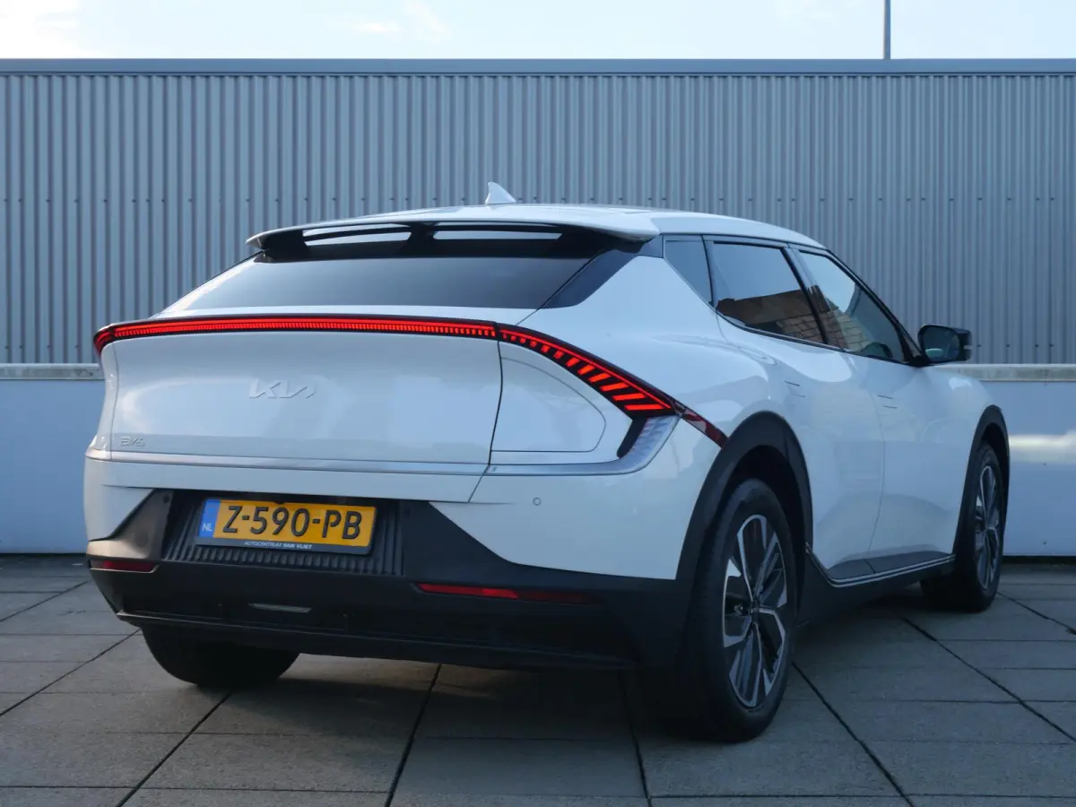 Light Edition 58 kWh | Camera | Carplay | Navi | Adaptief | Stoel/Stuurverwarming