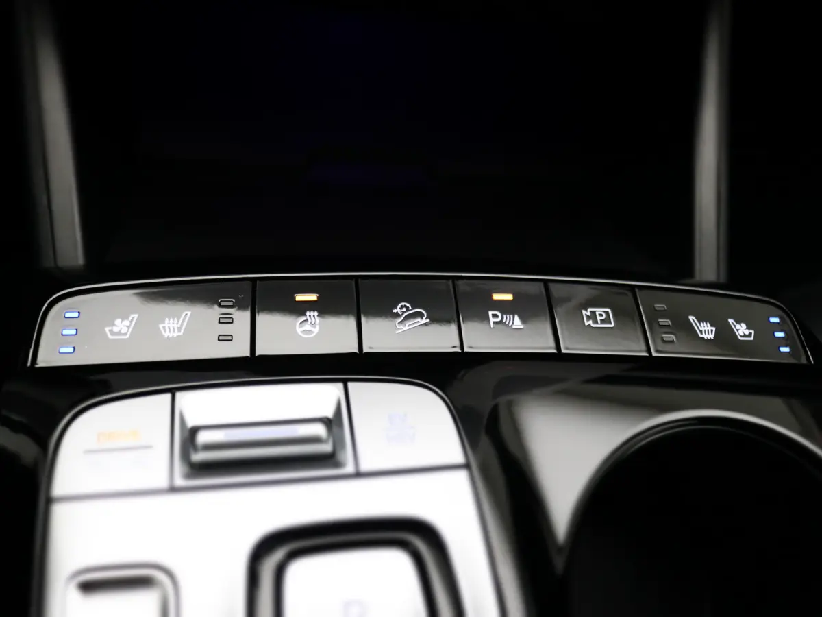 1.6 T-GDI 265pk PHEV Premium 4WD | Leder | Carplay | Climate | Keyless | Navigatie | Elek. Klep | Full - Led | 360 Camera | KRELL Audio | Elek. Stoelen | 19" Lichtmetaal | Winterpakket | Sto