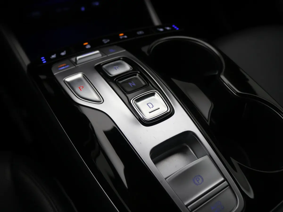 1.6 T-GDI 265pk PHEV Premium 4WD | Leder | Carplay | Climate | Keyless | Navigatie | Elek. Klep | Full - Led | 360 Camera | KRELL Audio | Elek. Stoelen | 19" Lichtmetaal | Winterpakket | Sto