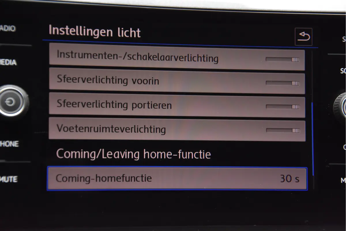 1.0 TSI 96 PK Highline Topstaat! Garantie LED ECC PDC stoelverw.