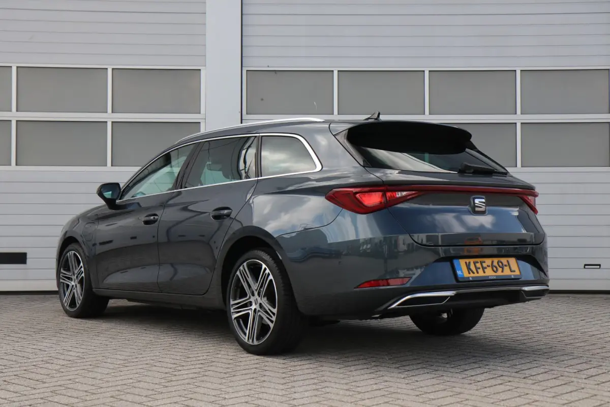 1.4 TSI eHybrid 204pk PHEV Excellence | SoH 91% | Trekhaak Wegklapbaar | Navigatie | Parkeersensoren | 18" Velgen
