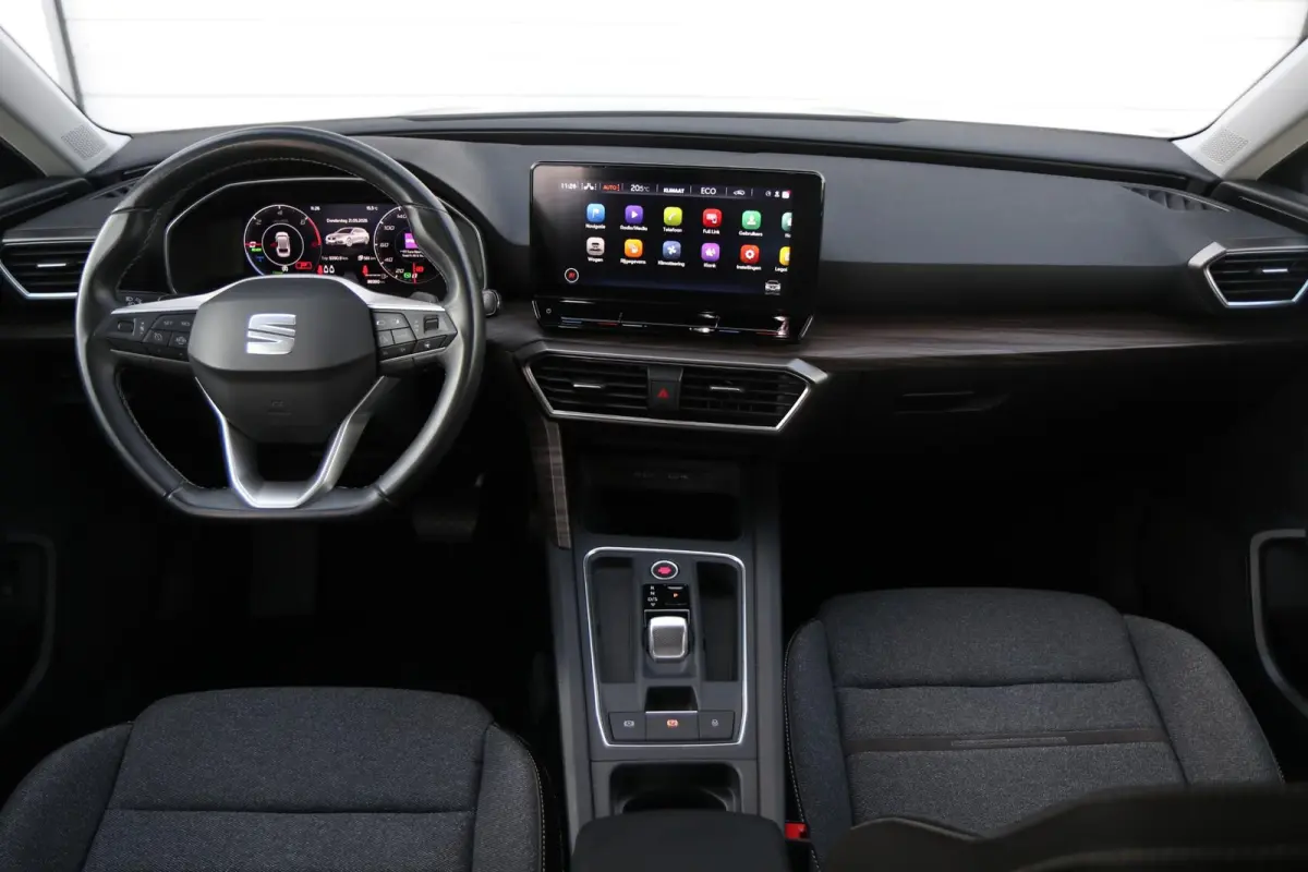1.4 TSI eHybrid 204pk PHEV Excellence | SoH 91% | Trekhaak Wegklapbaar | Navigatie | Parkeersensoren | 18" Velgen