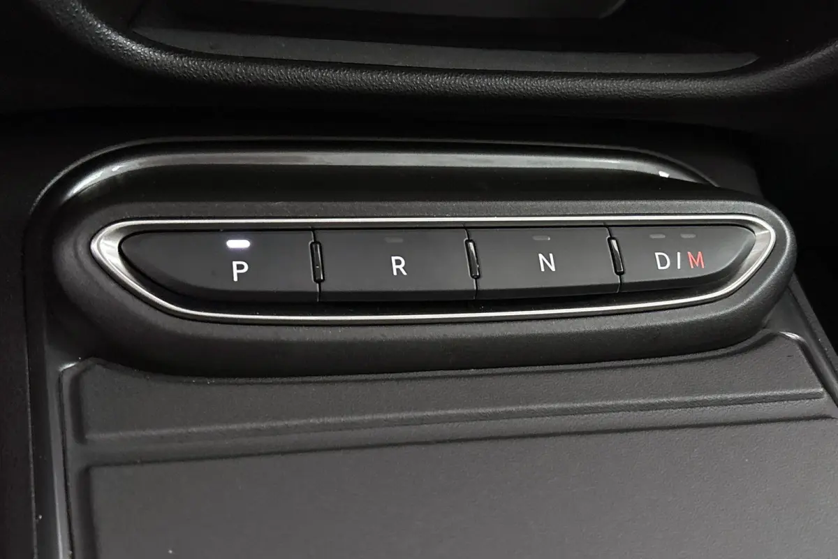 1.2 Hybrid Icon Automaat Apple CarPlay 17"