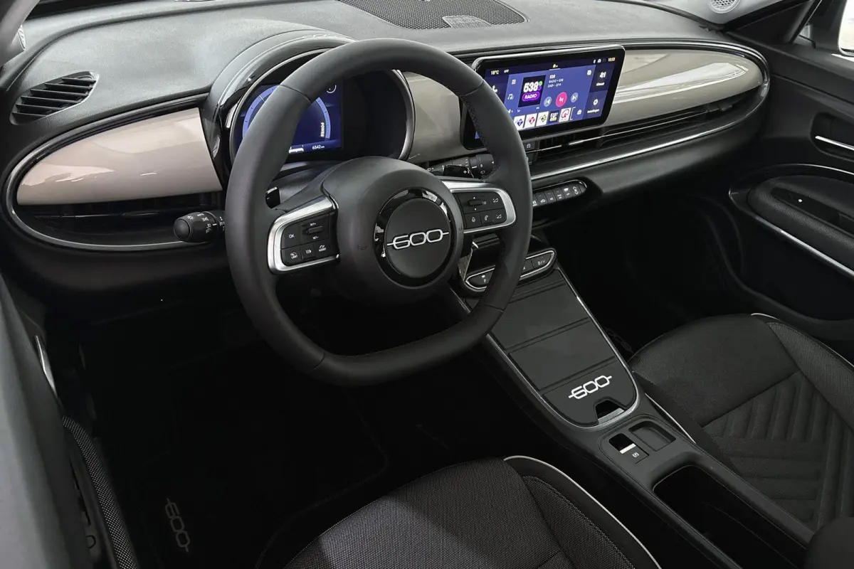 1.2 Hybrid Icon Automaat Apple CarPlay 17"