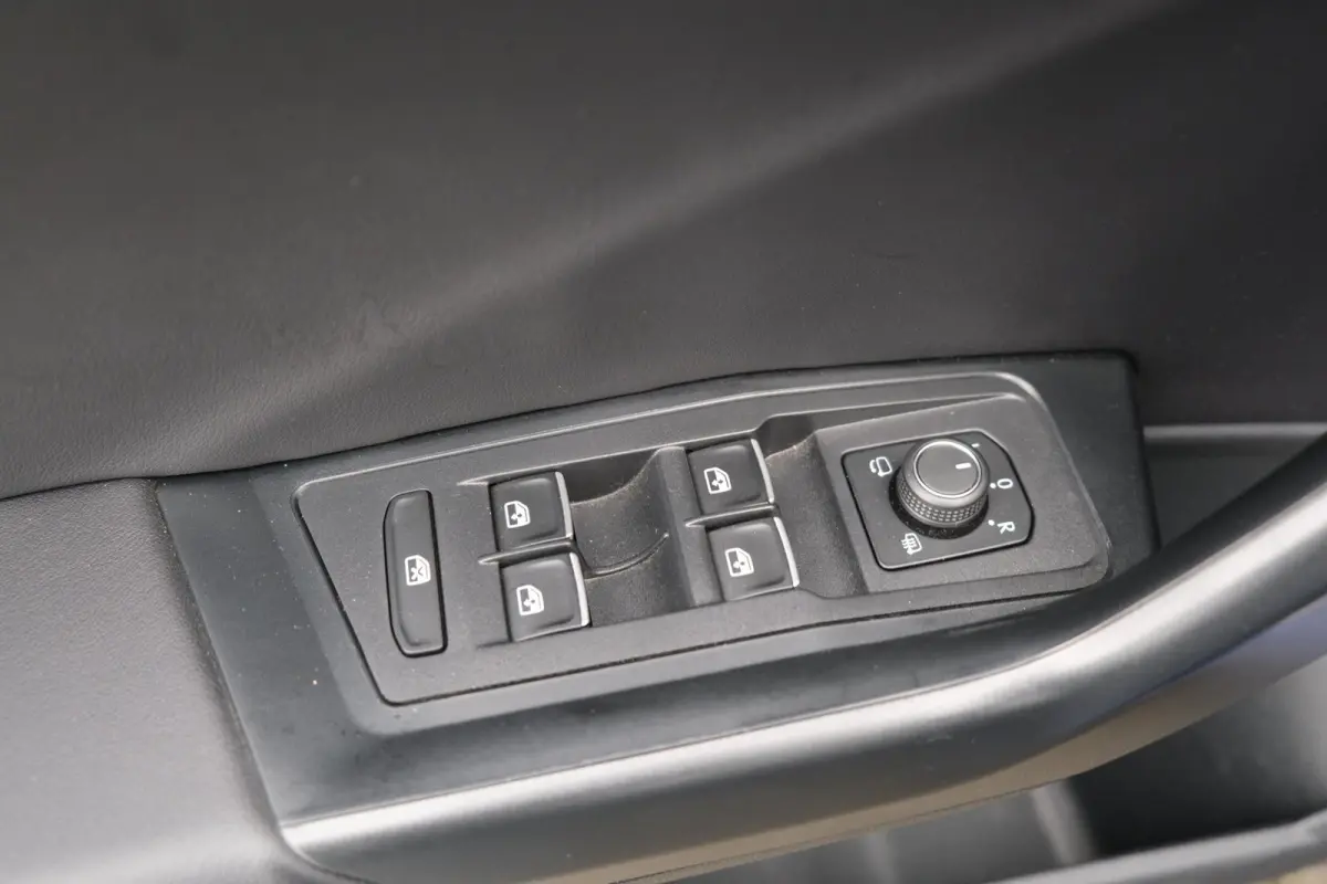 2.0 TSI 4Motion R 300PK Akra Pano Leder Led Beats Virtual Cam Navi ACC Trekhaak