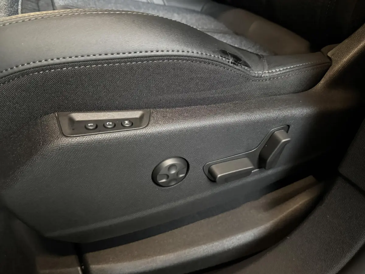1.2 PureTech Premium Avantage | Automaat | Riem v.v. | Adaptive