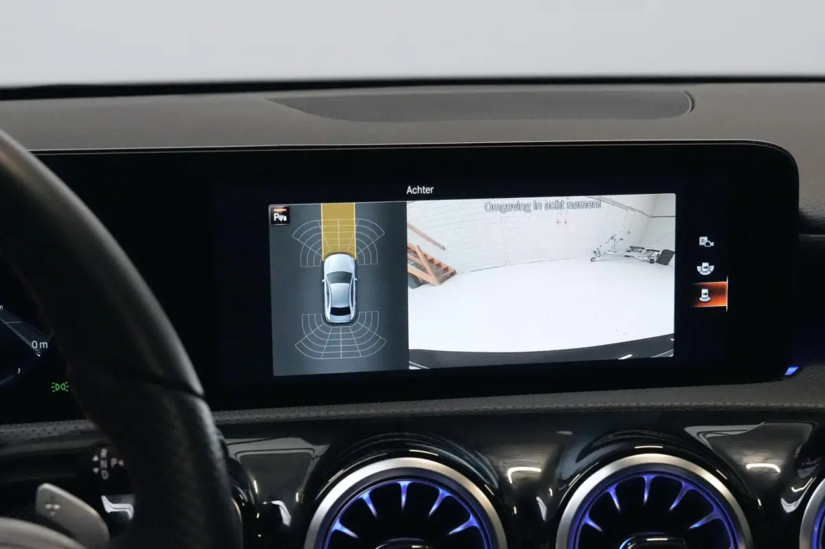 250e AMG 218 PK | Pano-dak | Sfeerverlichting | CarPlay | Widescreen | Memory | Camera | Stoelverwarming | Led | Pdc |
