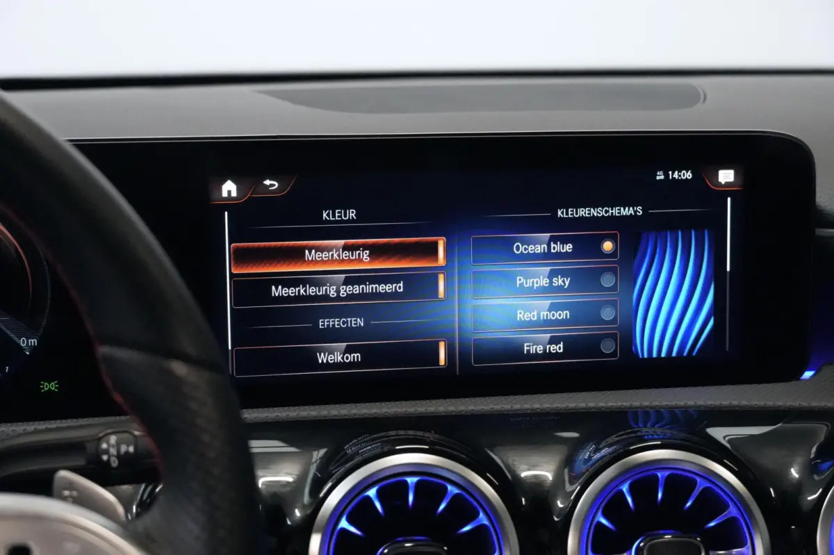 250e AMG 218 PK | Pano-dak | Sfeerverlichting | CarPlay | Widescreen | Memory | Camera | Stoelverwarming | Led | Pdc |