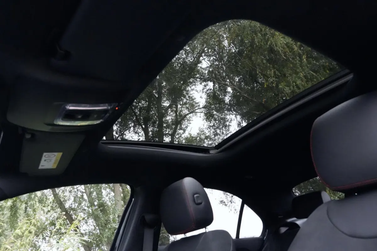 250e AMG 218 PK | Pano-dak | Sfeerverlichting | CarPlay | Widescreen | Memory | Camera | Stoelverwarming | Led | Pdc |