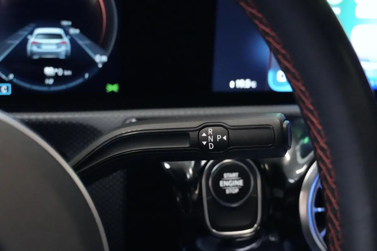 250e AMG 218 PK | Pano-dak | Sfeerverlichting | CarPlay | Widescreen | Memory | Camera | Stoelverwarming | Led | Pdc |