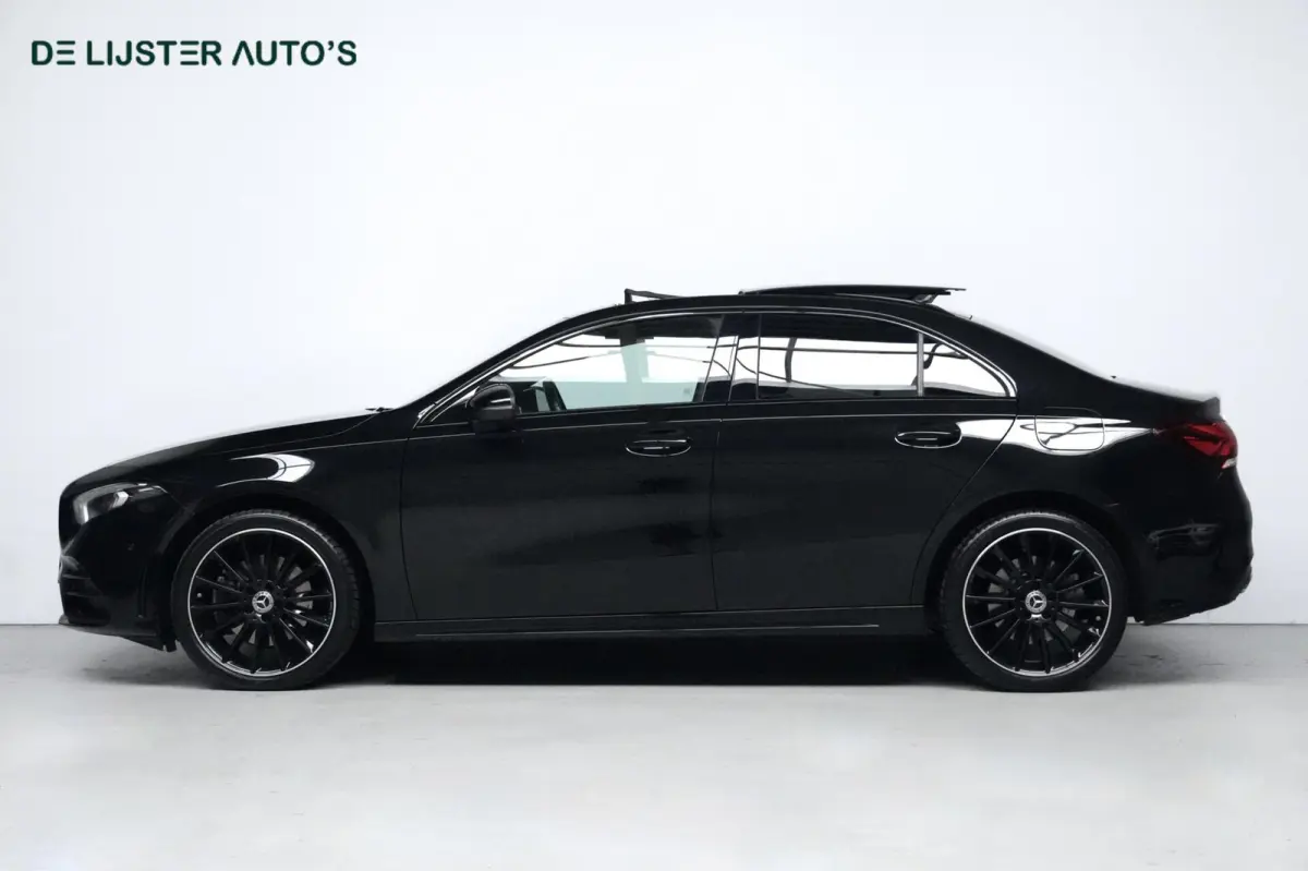 250e AMG 218 PK | Pano-dak | Sfeerverlichting | CarPlay | Widescreen | Memory | Camera | Stoelverwarming | Led | Pdc |
