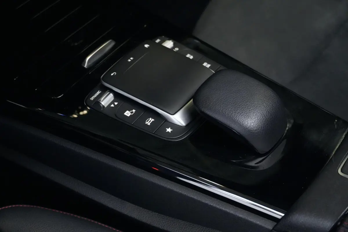 250e AMG 218 PK | Pano-dak | Sfeerverlichting | CarPlay | Widescreen | Memory | Camera | Stoelverwarming | Led | Pdc |