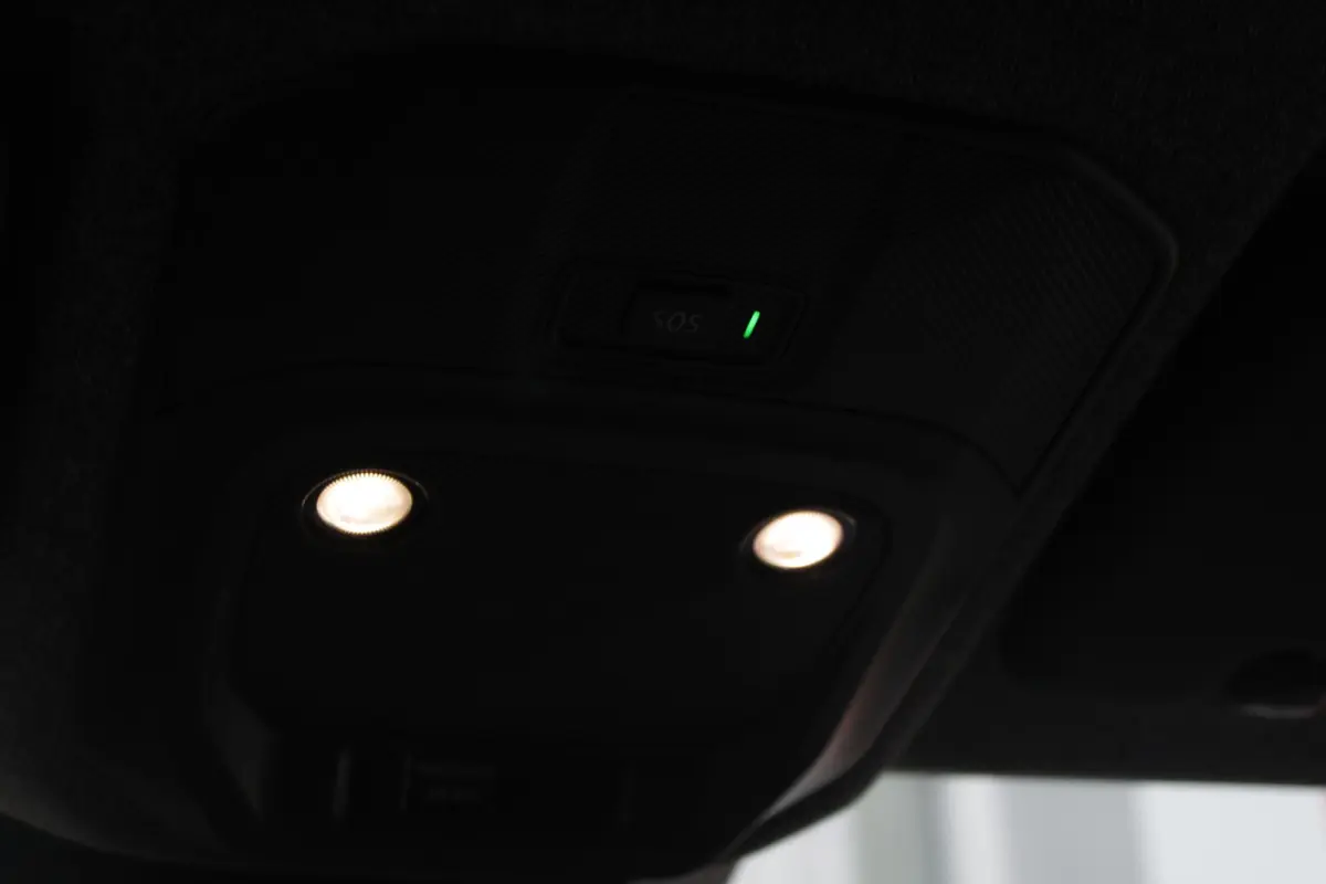 COMFORT RANGE TECHNO 150PK 52 kWh *NIEUWE AUTO!* | PACK WINTER TECHNO: (ELEKTRISCH VERWARMBARE VOORSTOELEN, ELEKTRISCH VERWARMBAAR STUURWIEL, BESTUUDERSSTOEL MET ELEKTRSCH VERSTELBARE LENDES