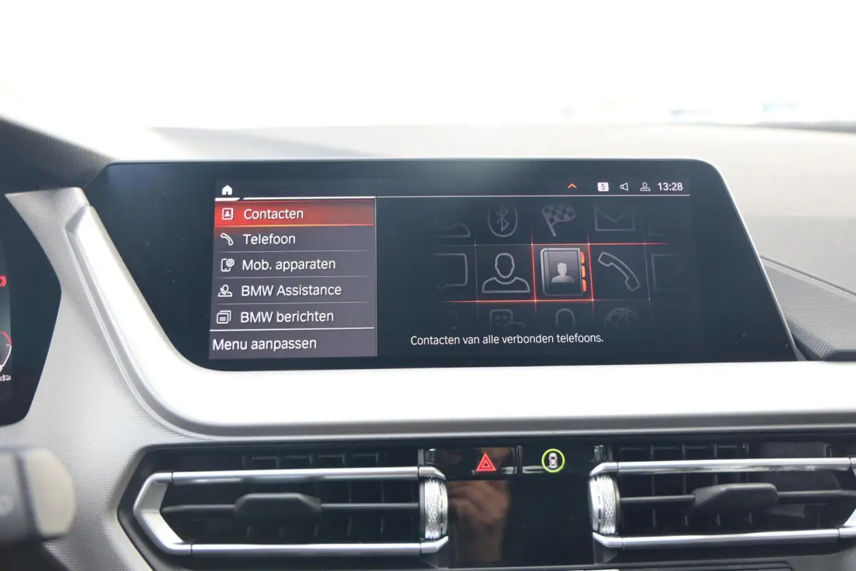 116i Business Edition|Navi|Cruise|Apple carplay/Android auto|LED|