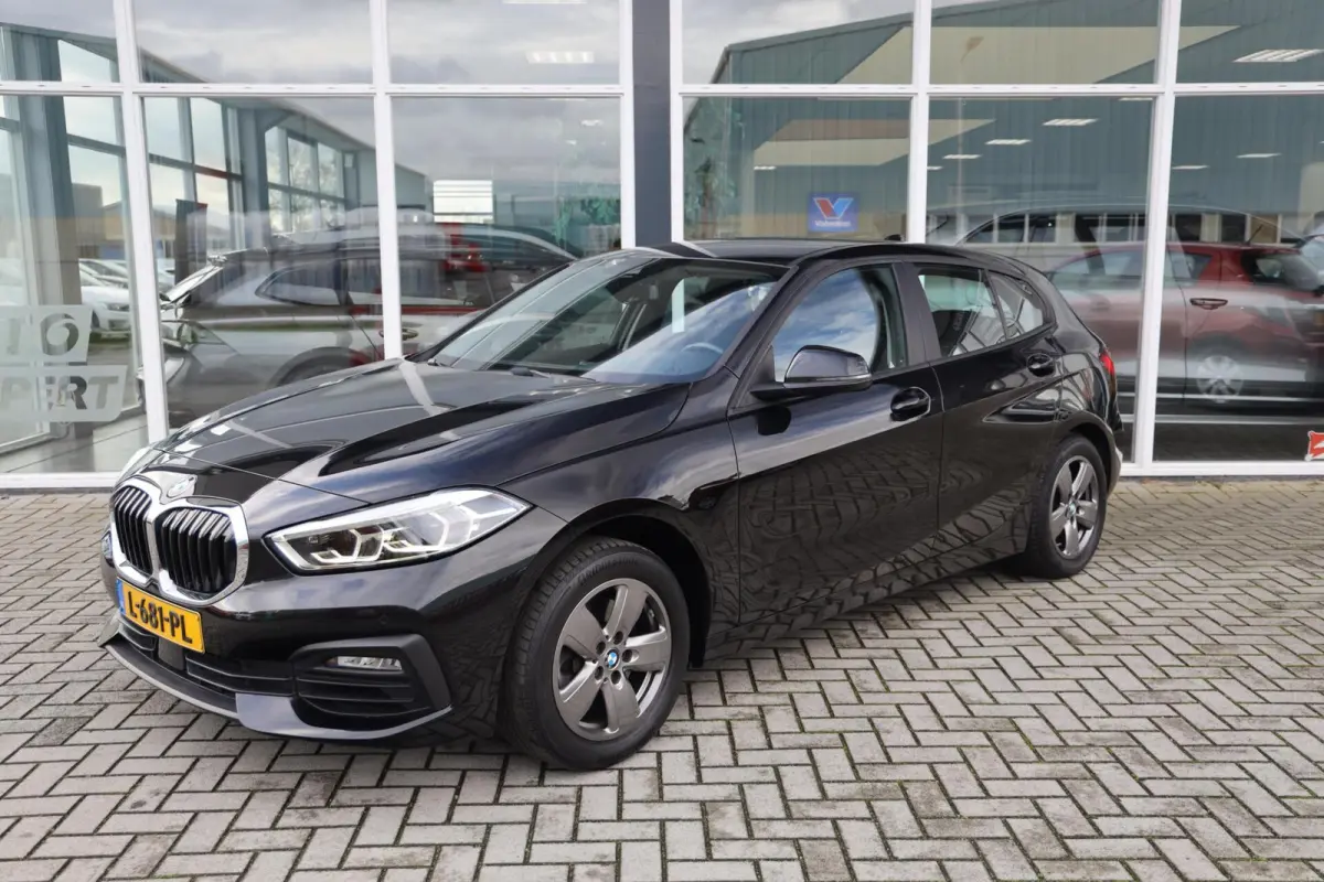 116i Business Edition|Navi|Cruise|Apple carplay/Android auto|LED|