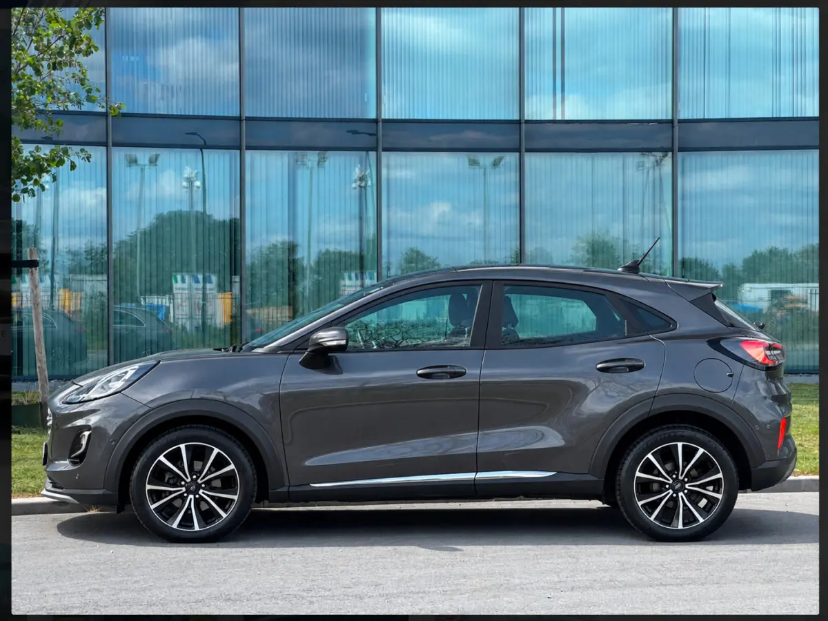 1.0 EcoBoost Titanium // Automaat // CarPlay // Camera // Keyless // ACC