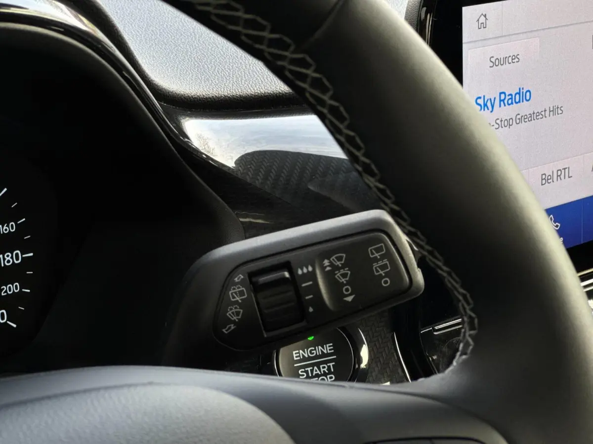 1.0 EcoBoost Titanium // Automaat // CarPlay // Camera // Keyless // ACC