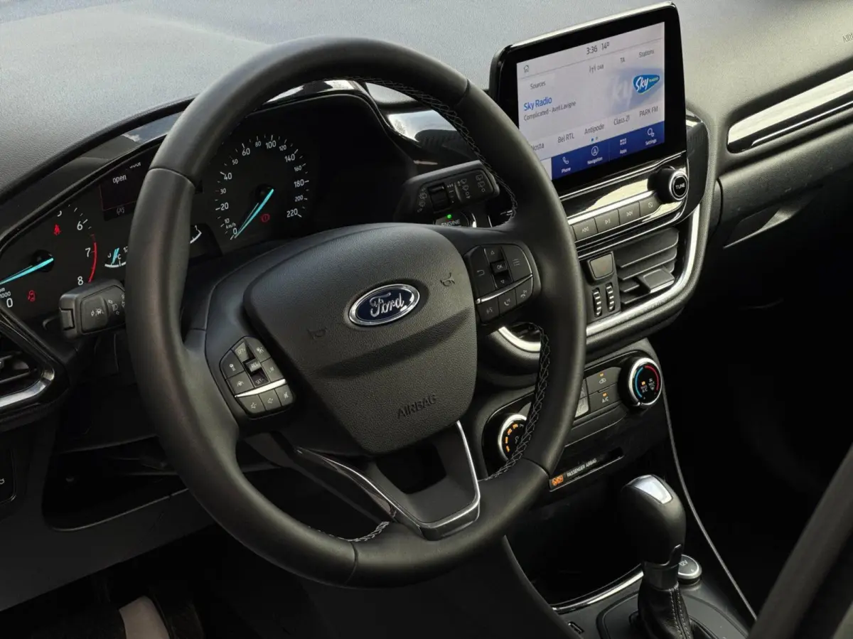 1.0 EcoBoost Titanium // Automaat // CarPlay // Camera // Keyless // ACC