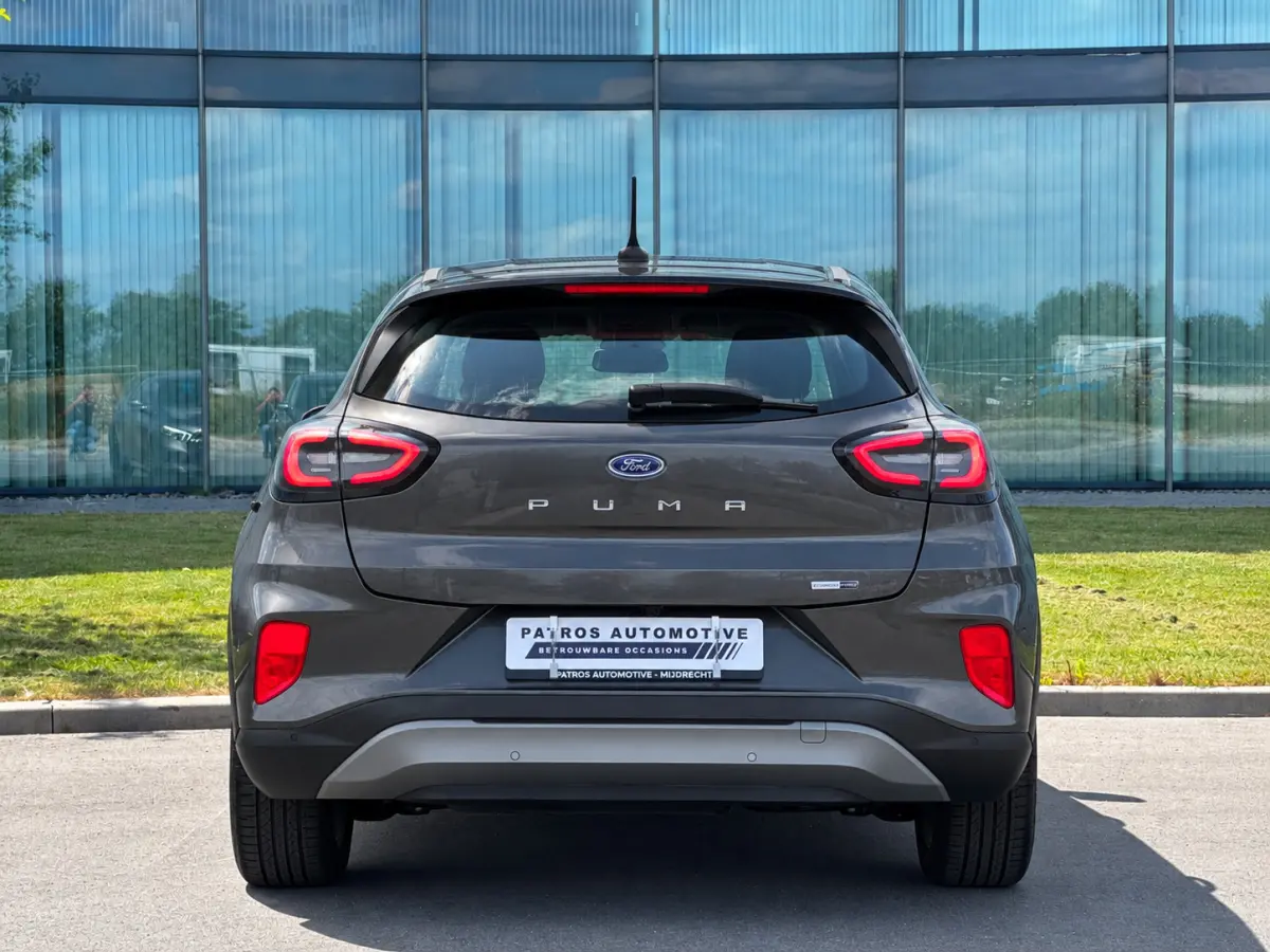 1.0 EcoBoost Titanium // Automaat // CarPlay // Camera // Keyless // ACC