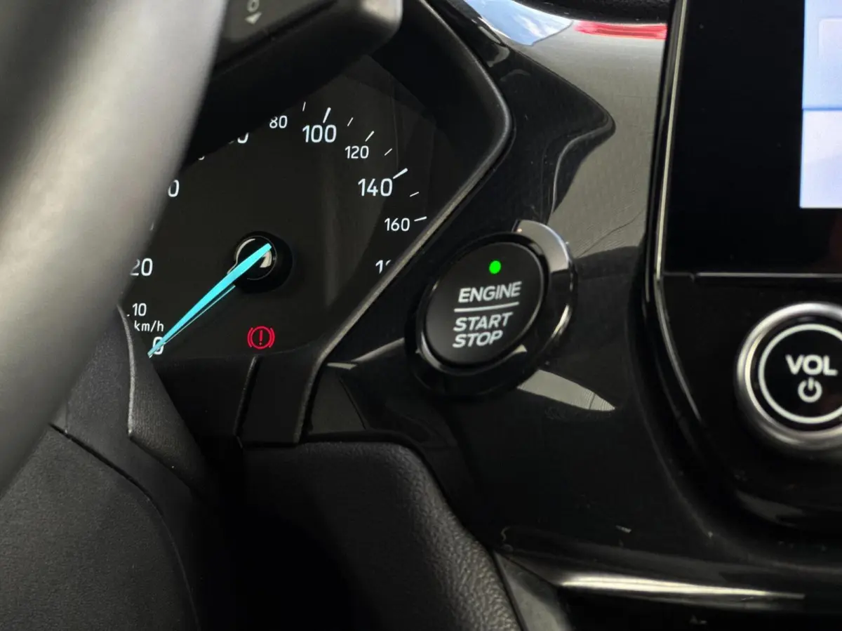 1.0 EcoBoost Titanium // Automaat // CarPlay // Camera // Keyless // ACC