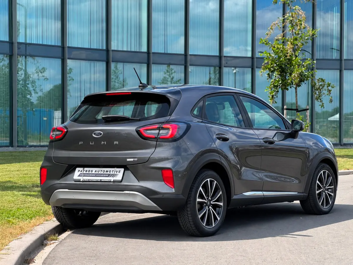 1.0 EcoBoost Titanium // Automaat // CarPlay // Camera // Keyless // ACC