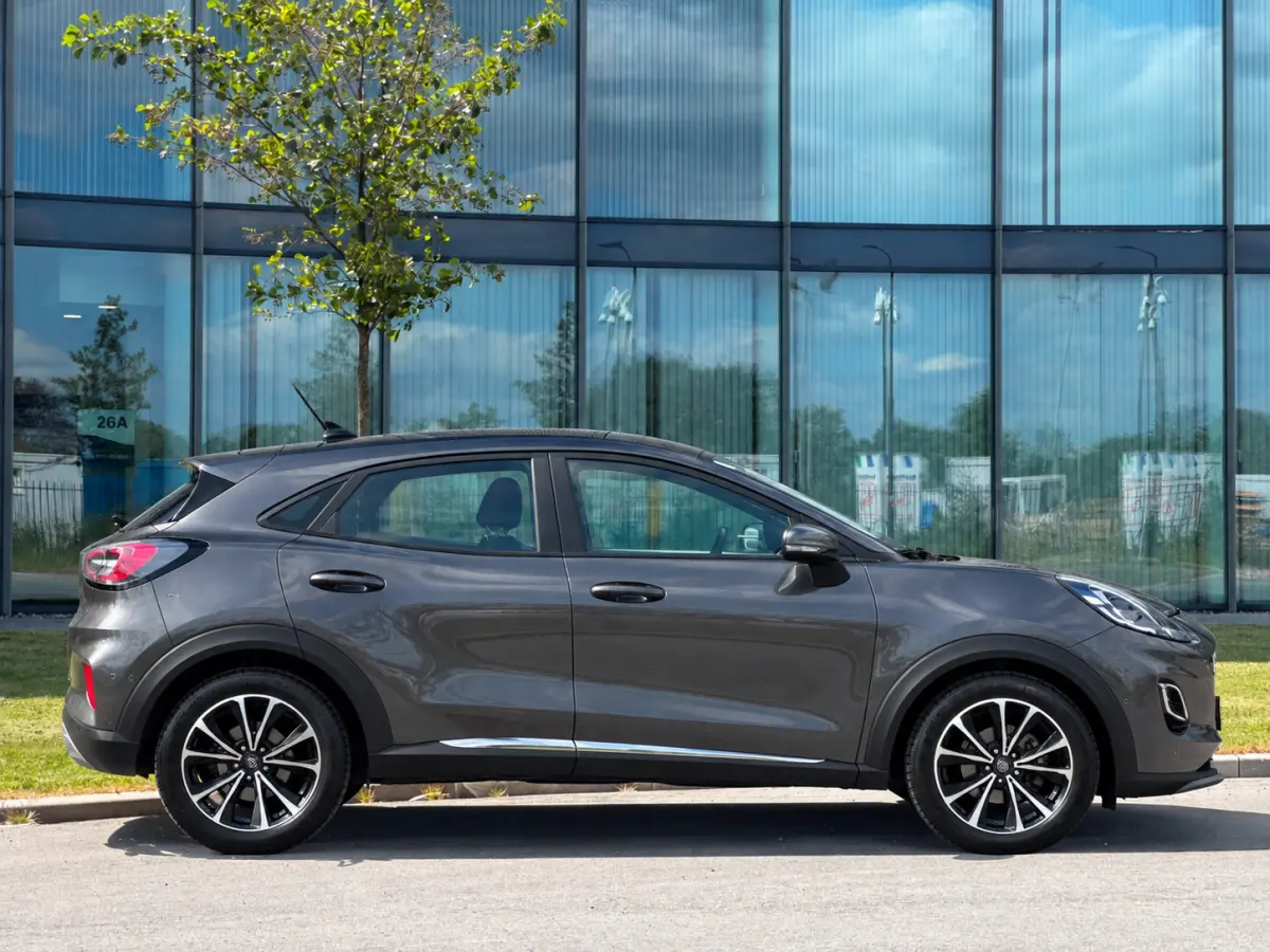 1.0 EcoBoost Titanium // Automaat // CarPlay // Camera // Keyless // ACC