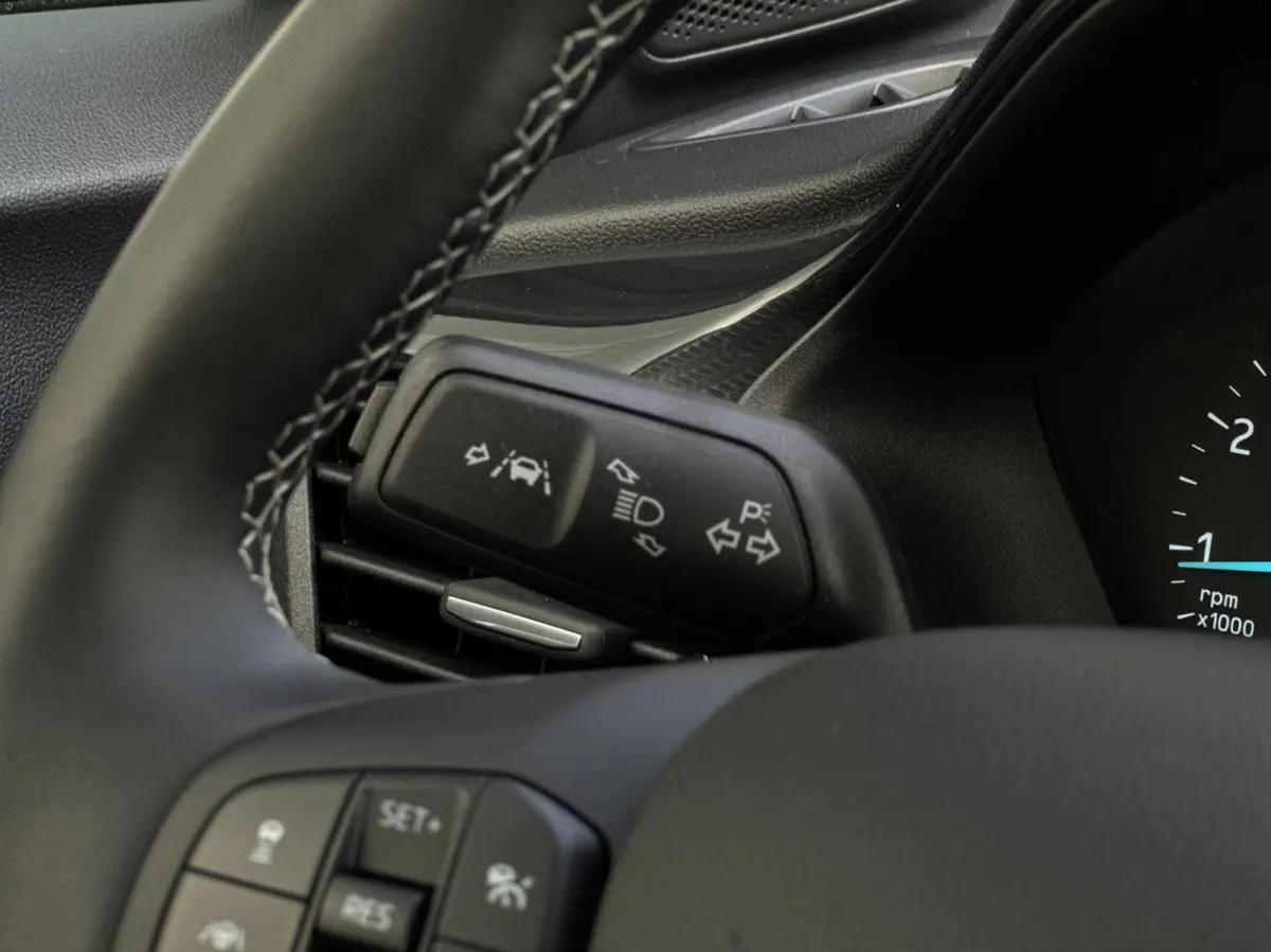 1.0 EcoBoost Titanium // Automaat // CarPlay // Camera // Keyless // ACC