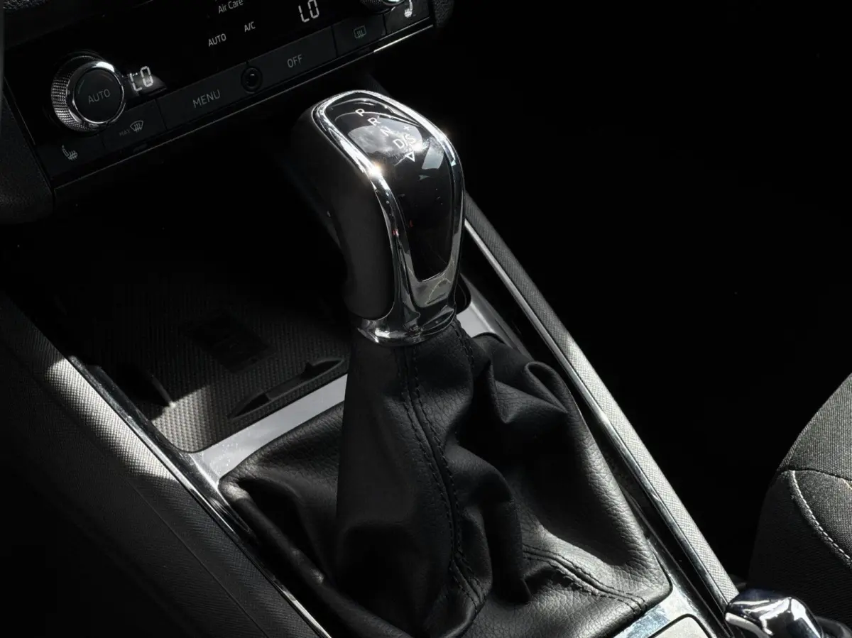 1.0 TSI DSG Clever Automaat // ACC // Camera // CarPlay // Stoelverwarming