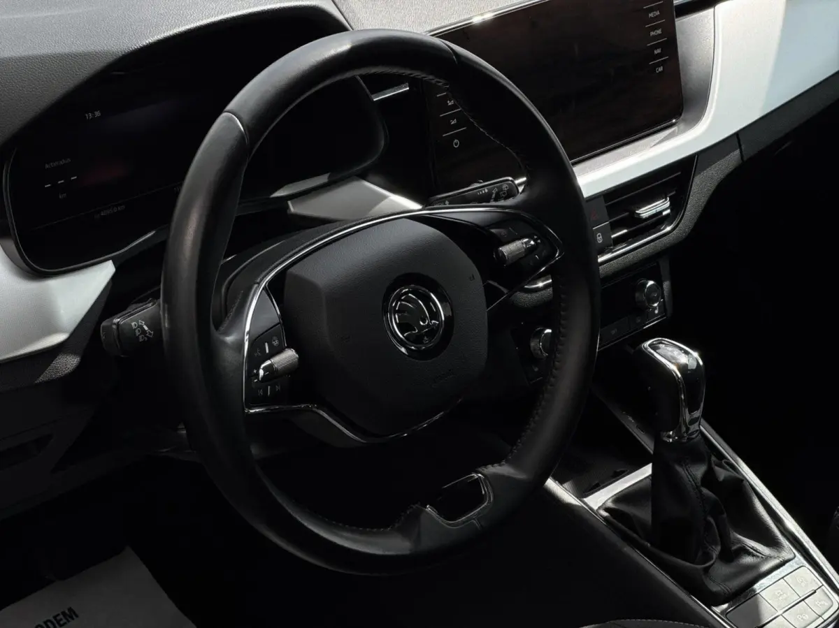1.0 TSI DSG Clever Automaat // ACC // Camera // CarPlay // Stoelverwarming