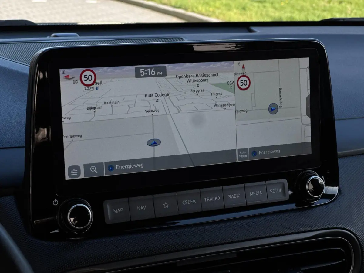 1.6 HEV Creative Automaat // Head-Up // CarPlay // Camera // Keyless