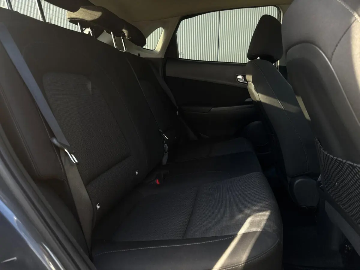 1.6 HEV Creative Automaat // Head-Up // CarPlay // Camera // Keyless