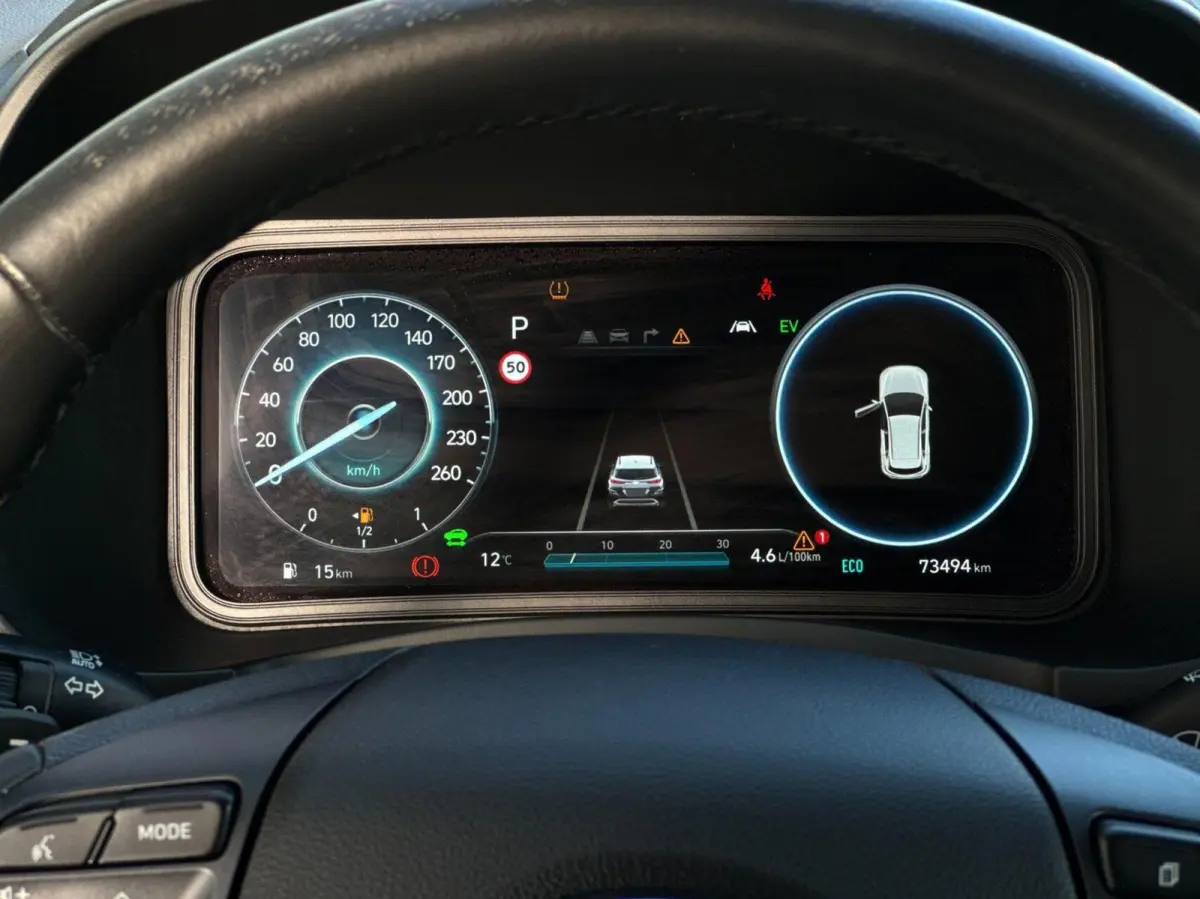 1.6 HEV Creative Automaat // Head-Up // CarPlay // Camera // Keyless