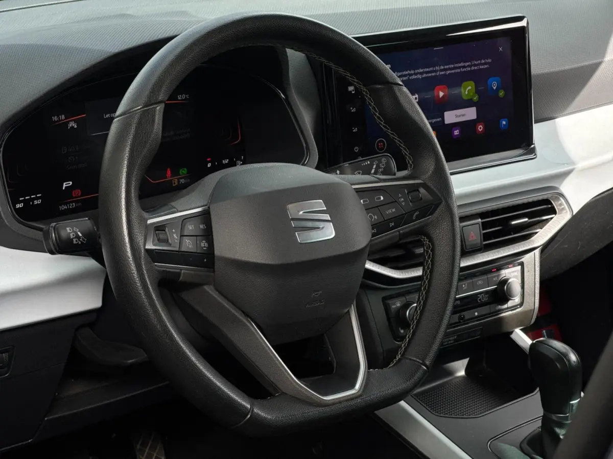 1.0 TSI DSG Automaat // Navi // Camera // CarPlay // Stoelverwarming // LED