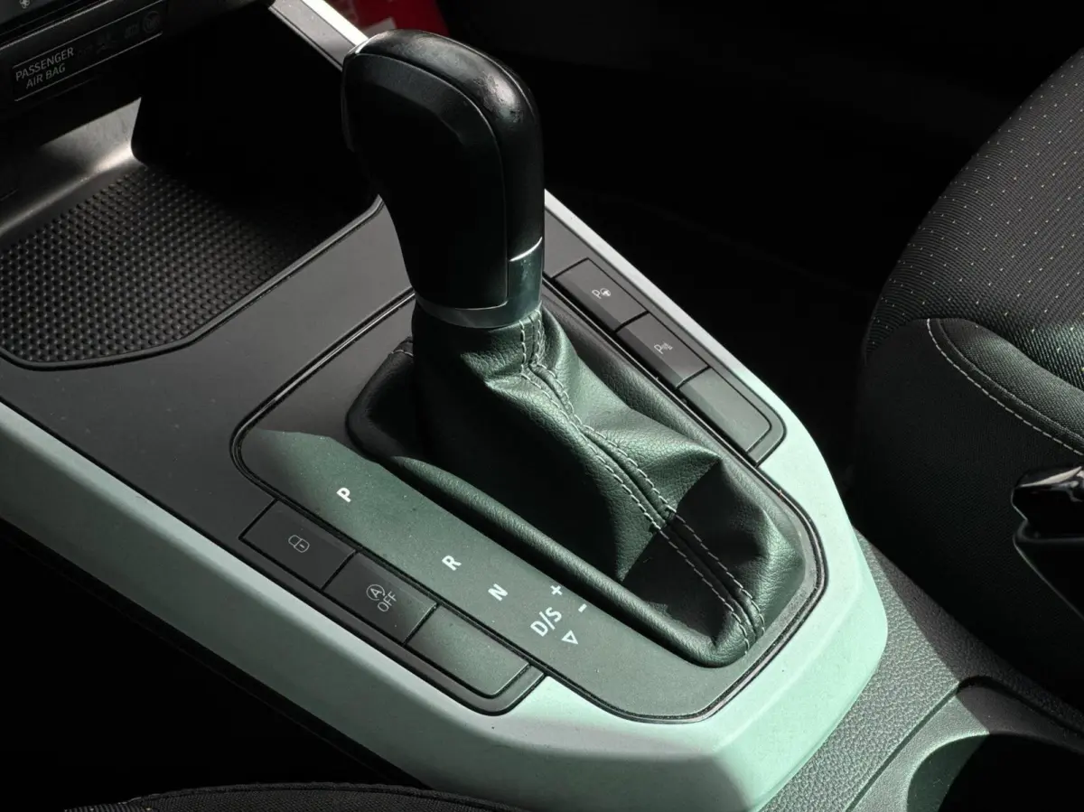 1.0 TSI DSG Automaat // Navi // Camera // CarPlay // Stoelverwarming // LED