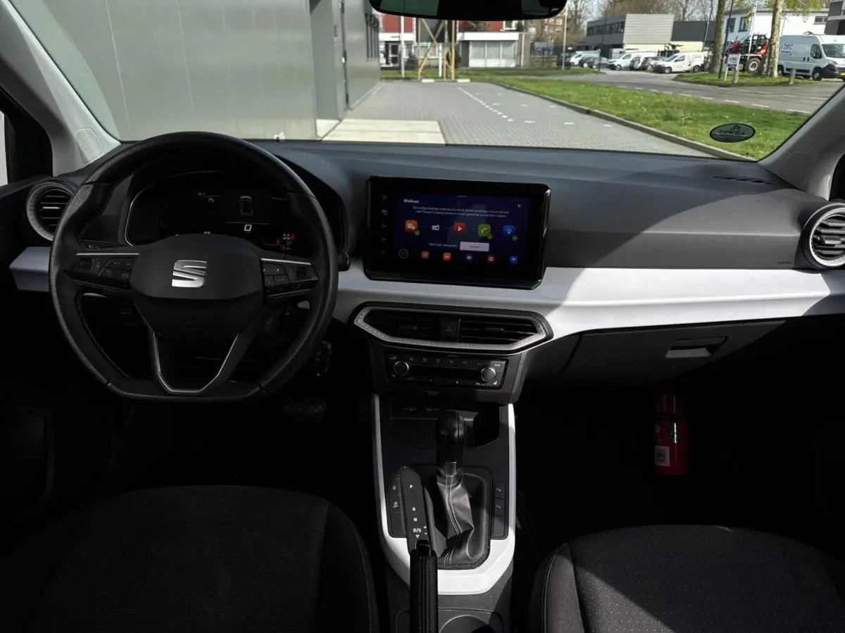 1.0 TSI DSG Automaat // Navi // Camera // CarPlay // Stoelverwarming // LED