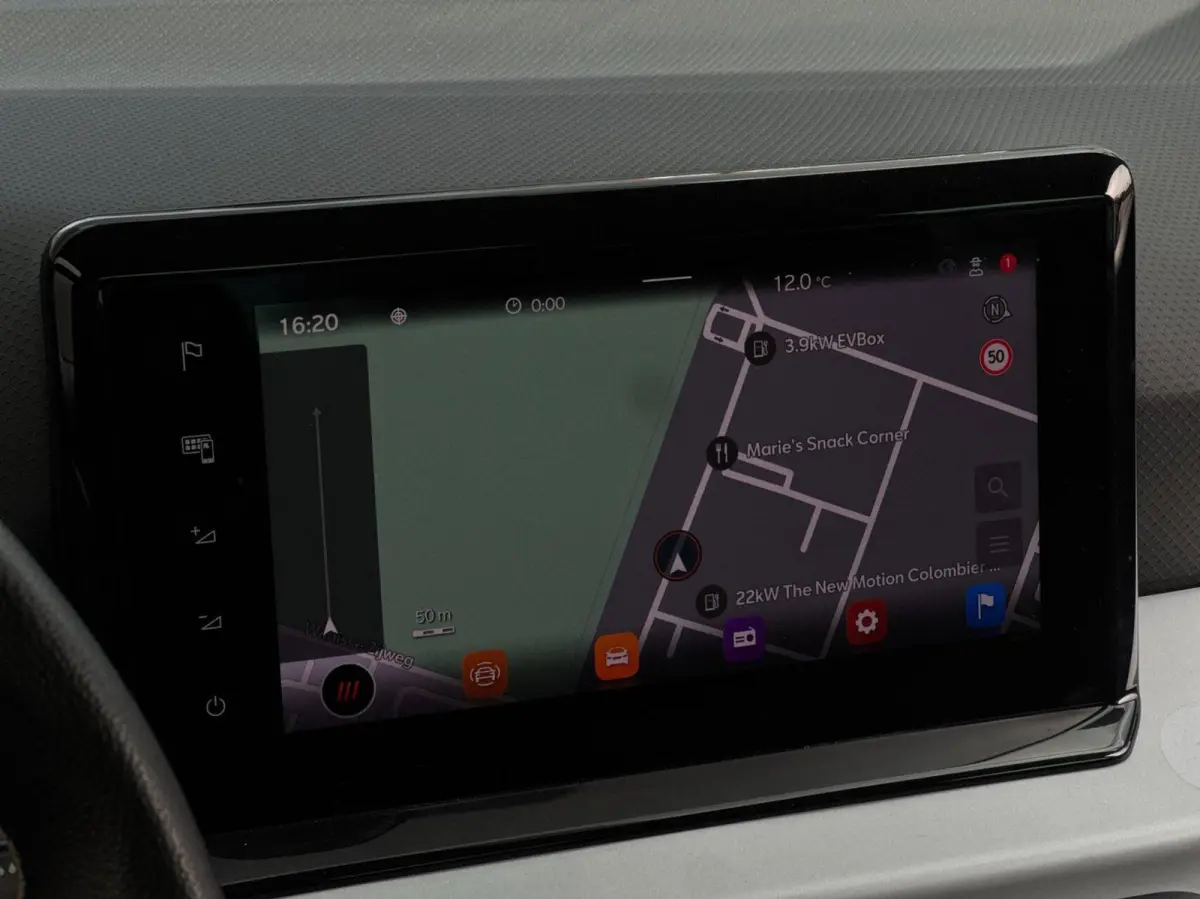 1.0 TSI DSG Automaat // Navi // Camera // CarPlay // Stoelverwarming // LED