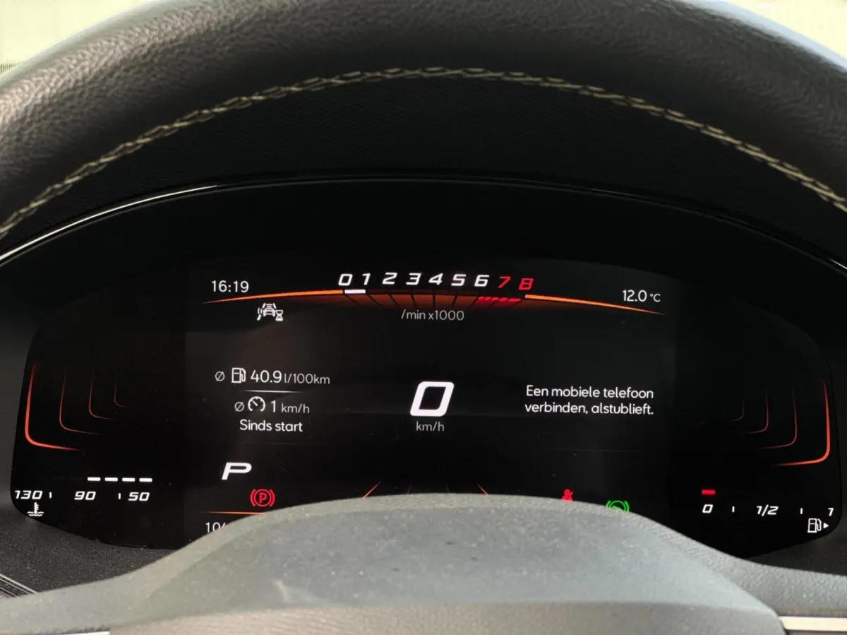 1.0 TSI DSG Automaat // Navi // Camera // CarPlay // Stoelverwarming // LED