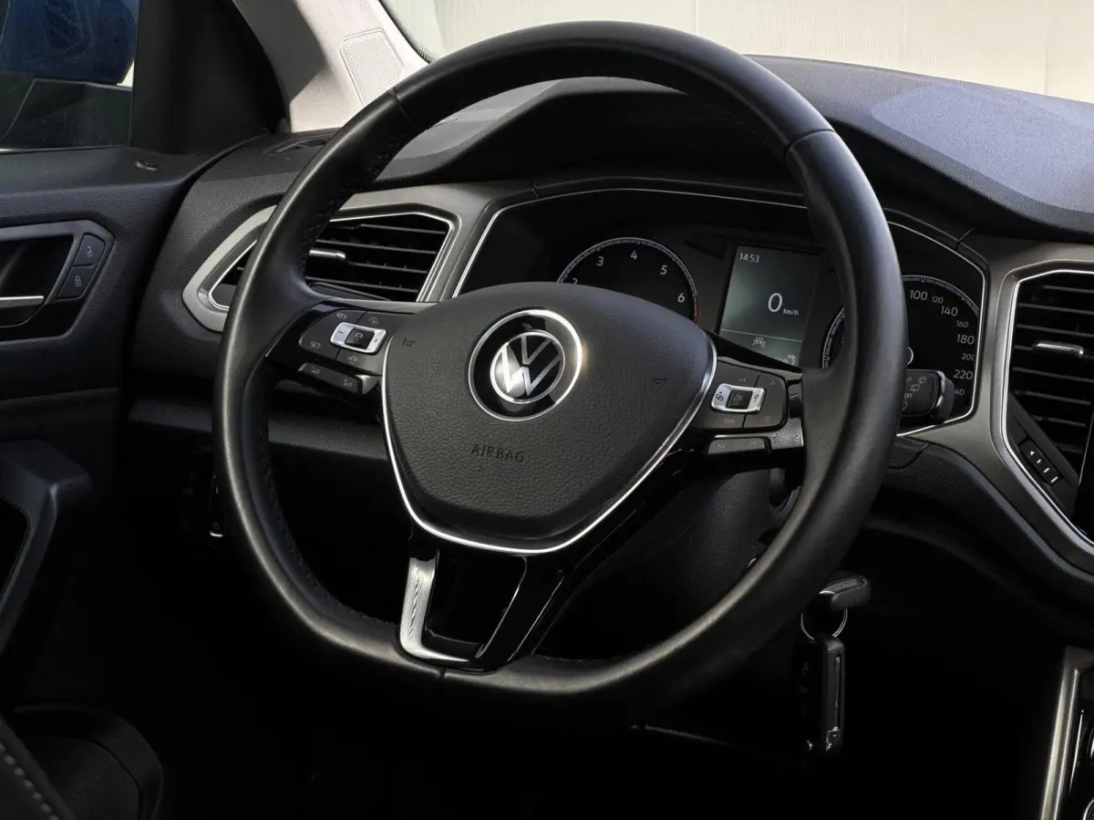 1.0 TSI Style // Dealeronderhouden // 4-Seizoensbanden // CarPlay // PDC