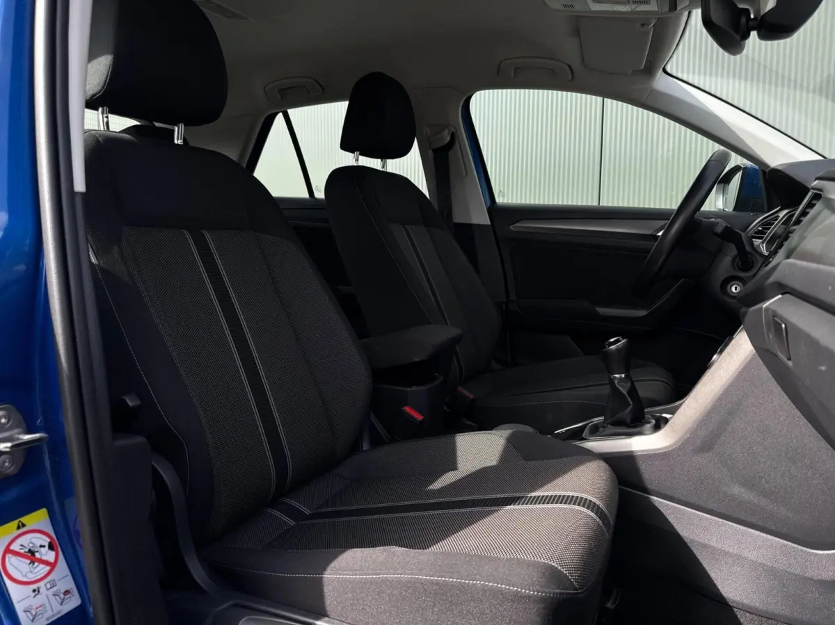 1.0 TSI Style // Dealeronderhouden // 4-Seizoensbanden // CarPlay // PDC