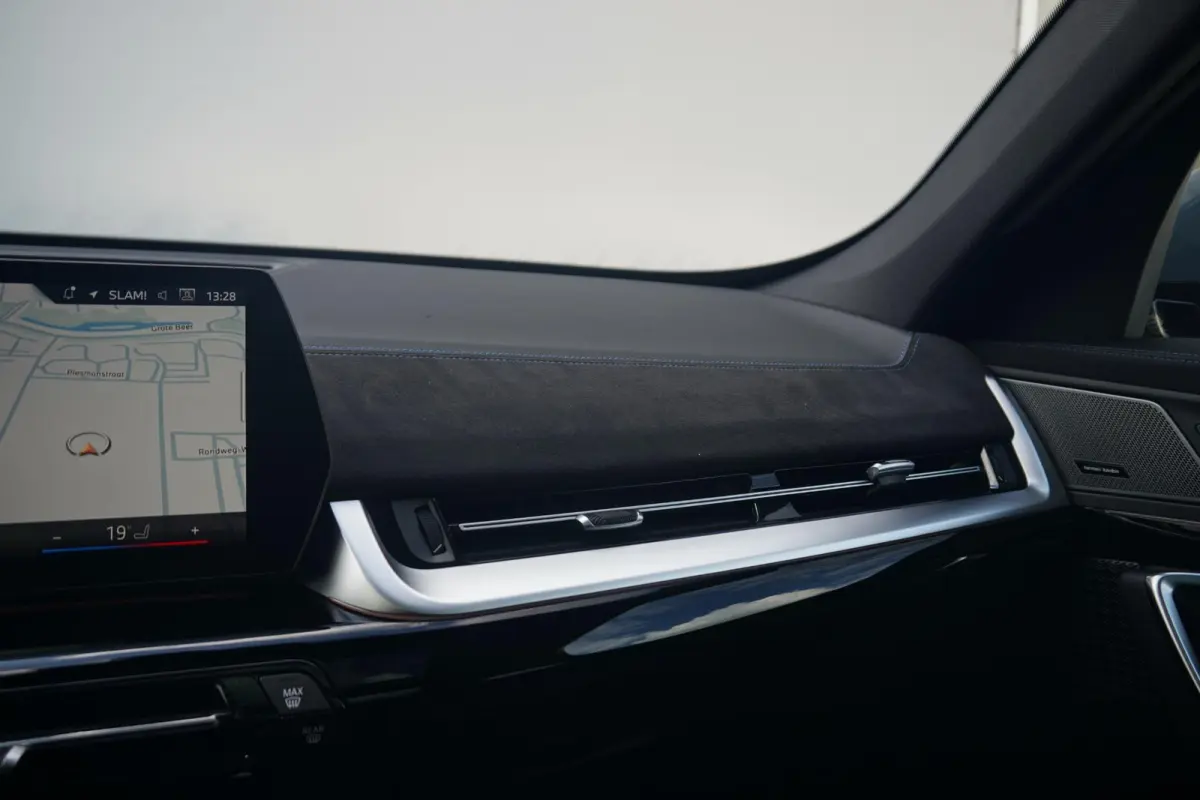xDrive25e M Sportpakket Pro | Trekhaak | Schuif-kanteldak | Head-up display | Harman Kardon | Elektrische verstelbare stoelen| Rondomzicht camera