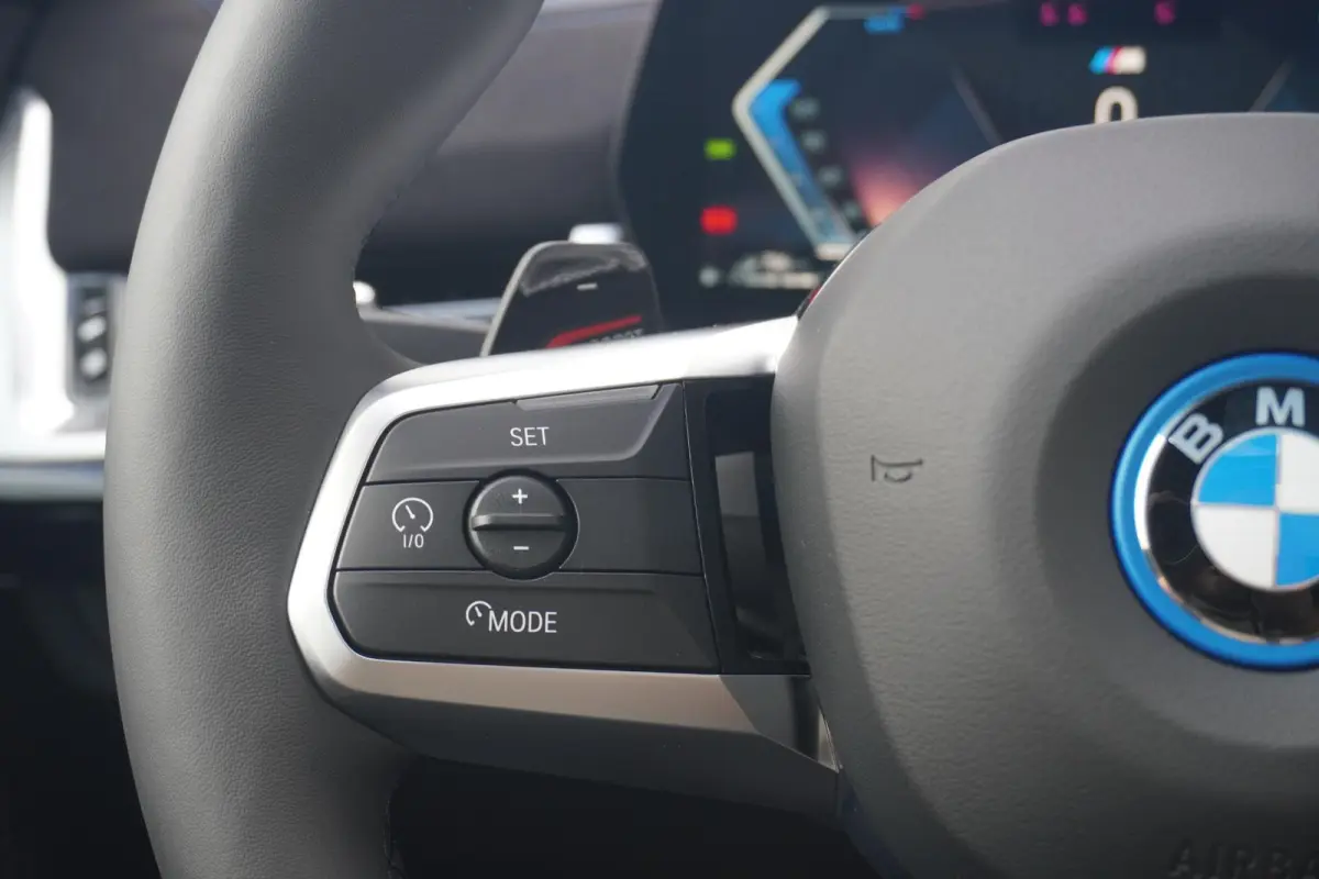 xDrive25e M Sportpakket Pro | Trekhaak | Schuif-kanteldak | Head-up display | Harman Kardon | Elektrische verstelbare stoelen| Rondomzicht camera