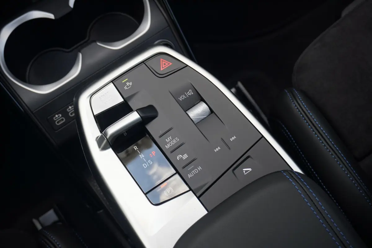xDrive25e M Sportpakket Pro | Trekhaak | Schuif-kanteldak | Head-up display | Harman Kardon | Elektrische verstelbare stoelen| Rondomzicht camera
